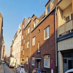 Aus langjährigem Familienbesitz - 2 MFH - 13 Wohnungen! Pflegeleicht & Modern!