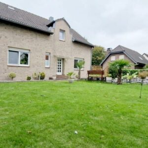 Ein seltener Juwel – jeder Meter durchdacht, jeder Zentimeter modern, jeder Millimeter gepflegt.